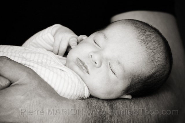 Portrait-naissance-saint-etienne.jpg - Photo de bébé par le photographe en Rhône-Alpes : Lyon - Saint-etienne et Saint-Chamond, Rive-de-Gier