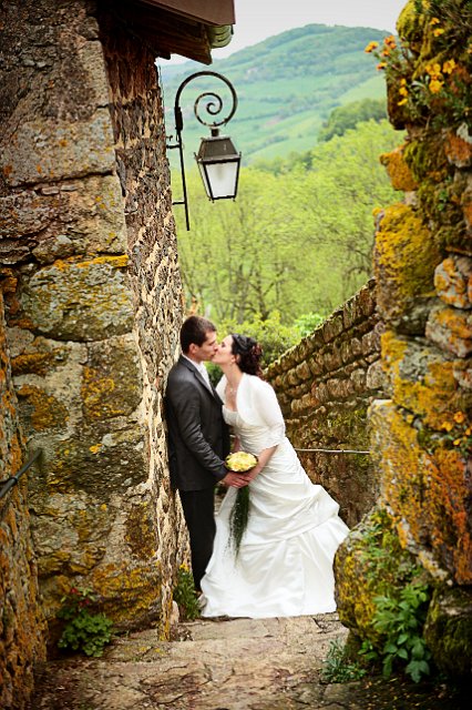 Photographe-couple-mariage.jpg - Photos de couple par photographe de mariage à proximite de Lyon : saint martin en haut