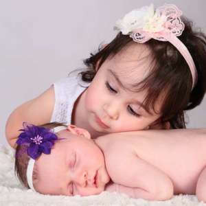 Photo de bébé avec soeur